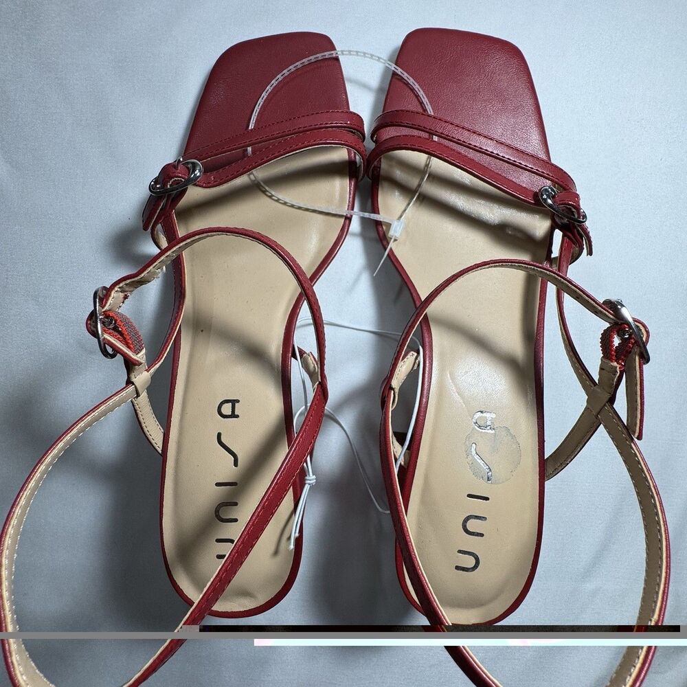 Unisa Unlaider-R Red Ankle Strap Sandals NWOB Women’s Size 10M Square Toe Classy
